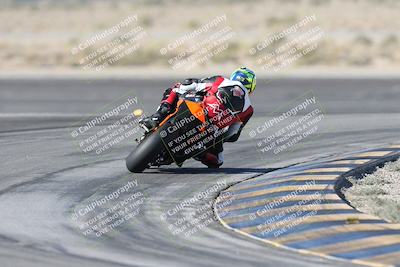 media/Dec-01-2025-Moto Forza (Mon) [[2daa91e15f]]/1-Advanced Group/Session 2 Turn 11 Backside/
